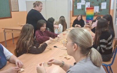 RADIONICA IZRADE ANĐELA OD KOMUŠINE – KREATIVNO PREDBLAGDANSKO DRUŽENJE