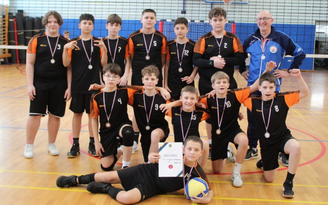 Odbojkaši 5. i 6. razreda 3. na gradskom natjecanju